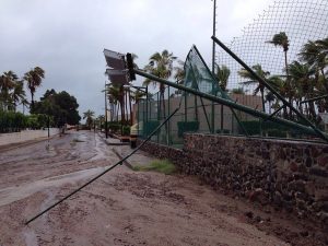 General view of the damages caused by Hurricane Newton in the touristic city of La Paz, in the state of Baja California Sur, Mexico, 06 September 2016. EPA / Elizabeth Moreno