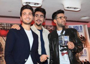 Los integrantes de Il Volo Gianluca Ginoble (i), Ignazio Boschetto(c) y Piero Barone (d) posan hoy lunes 17 del 2016, durante una rueda de prensa en la Ciudad de México. EFE/Mario Guzmán