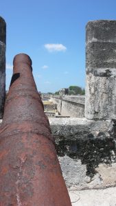 Eight-sided wall had a cannon-studded fort on each corner.